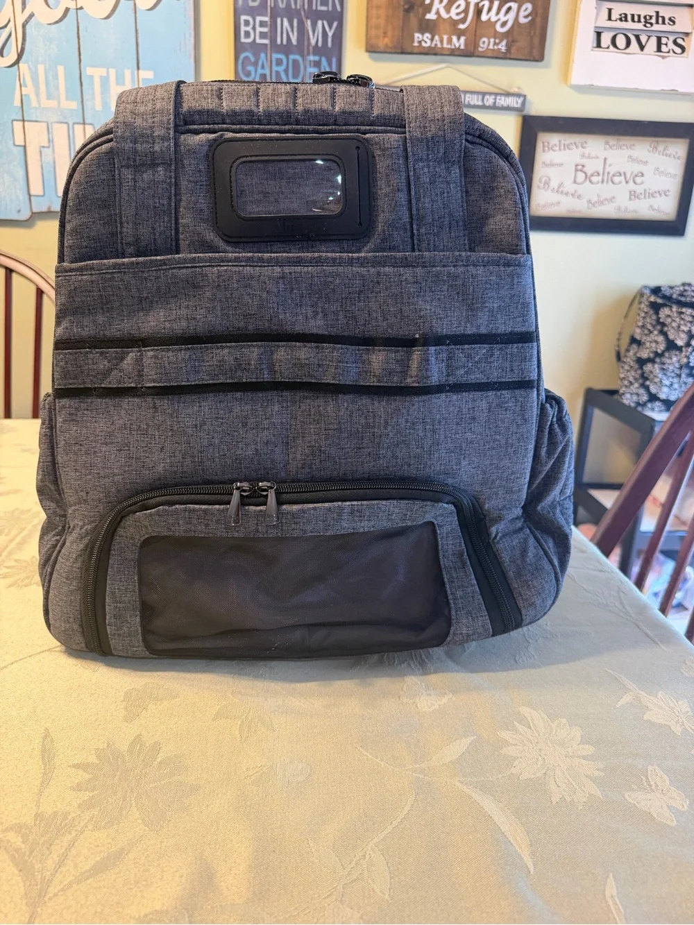 lug versatile gray